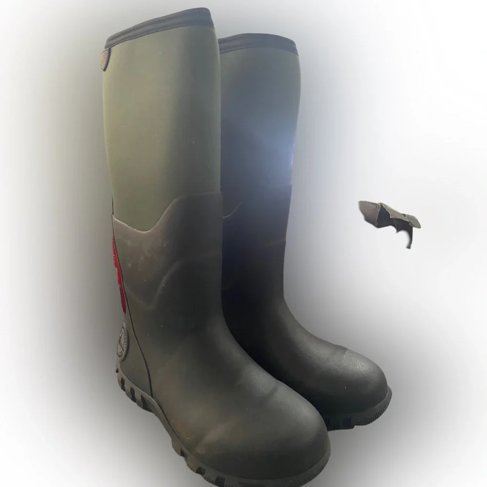 Habit waterproof boots. Mens size 7